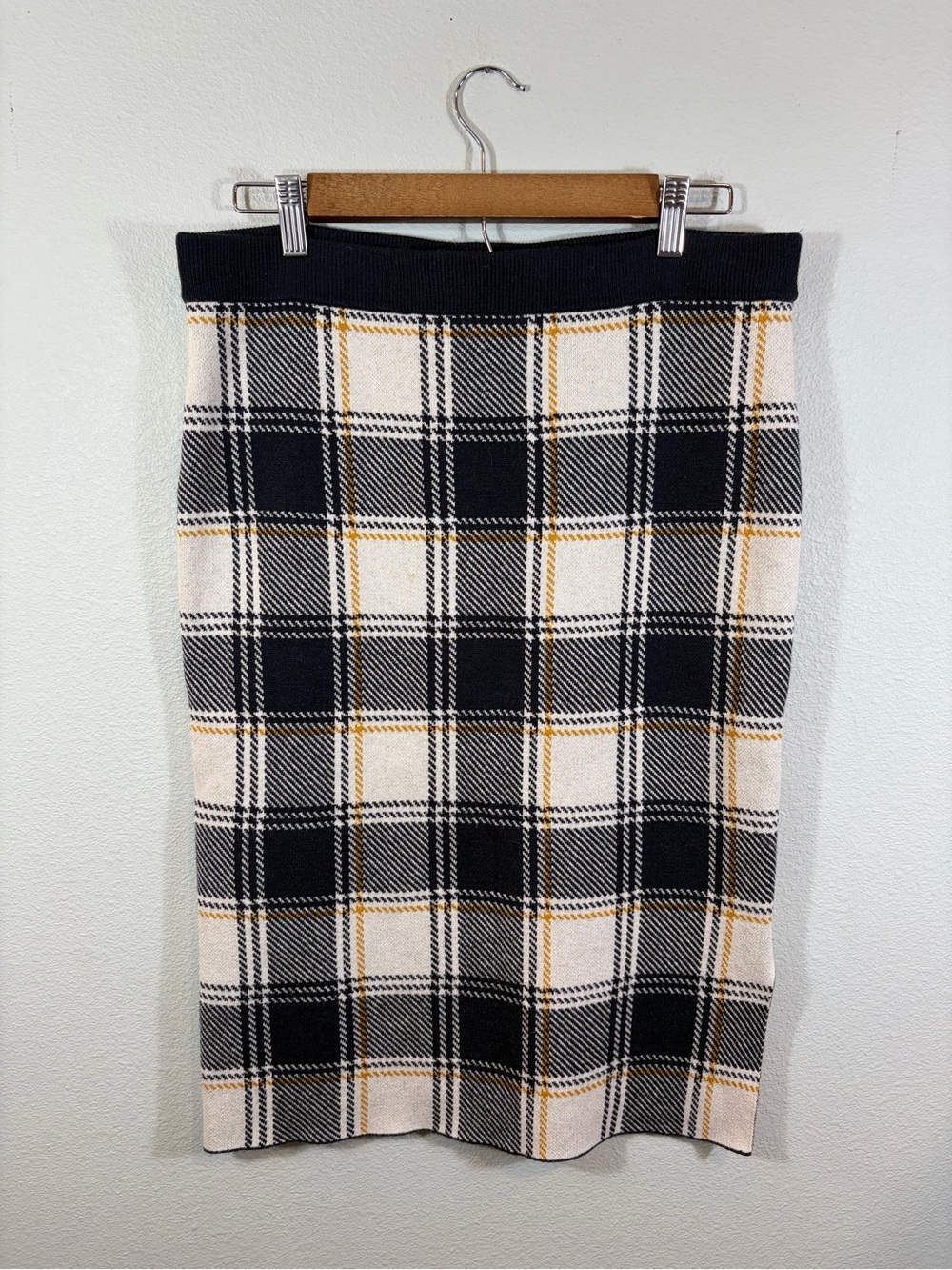 Ann Taylor Plaid Knit Pencil Sweater Skirt in Cream / Black